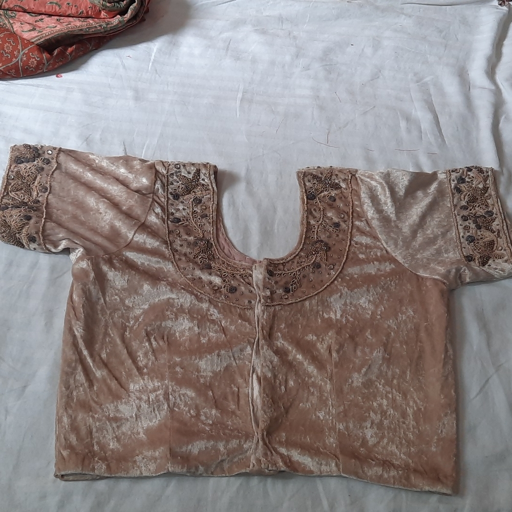 Zardosi work Valvet blouse - Picture 6 of 7